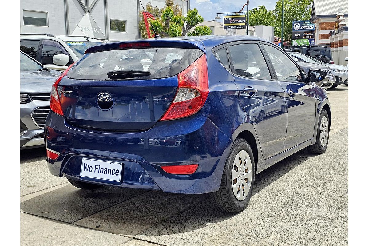 2014 Hyundai Accent Active RB2