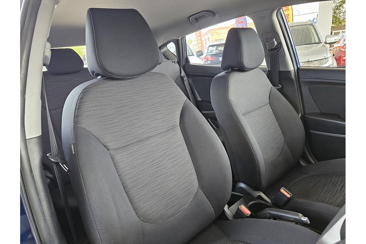 2014 Hyundai Accent Active RB2