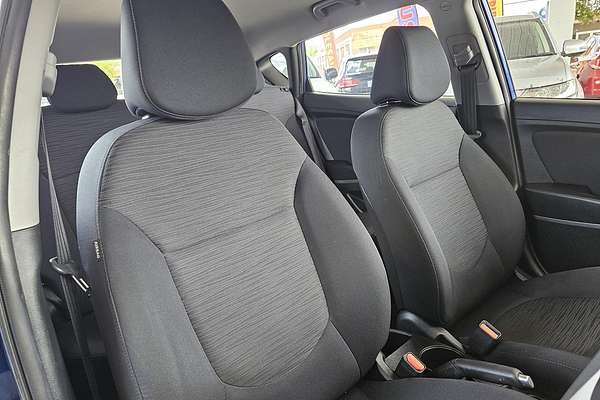 2014 Hyundai Accent Active RB2