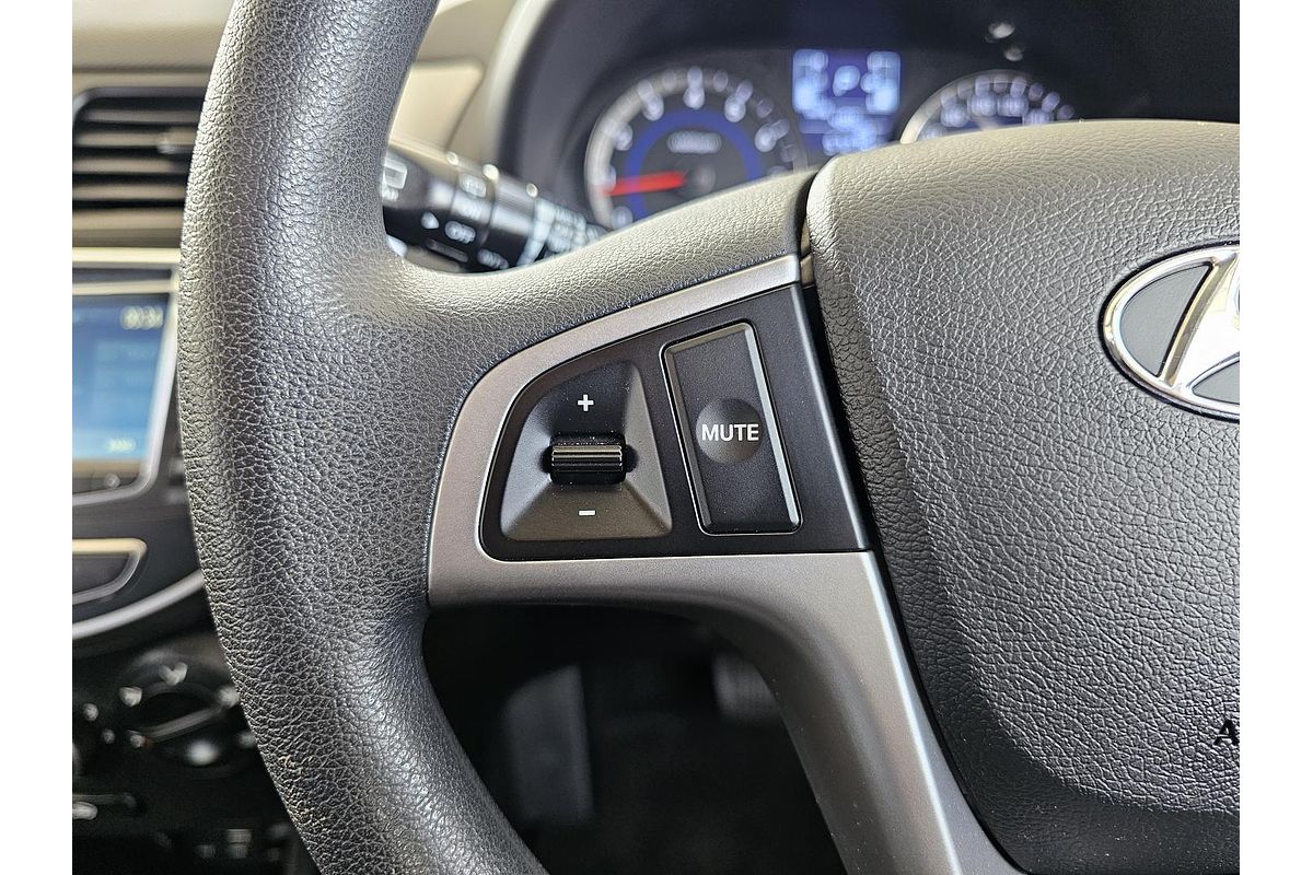 2014 Hyundai Accent Active RB2