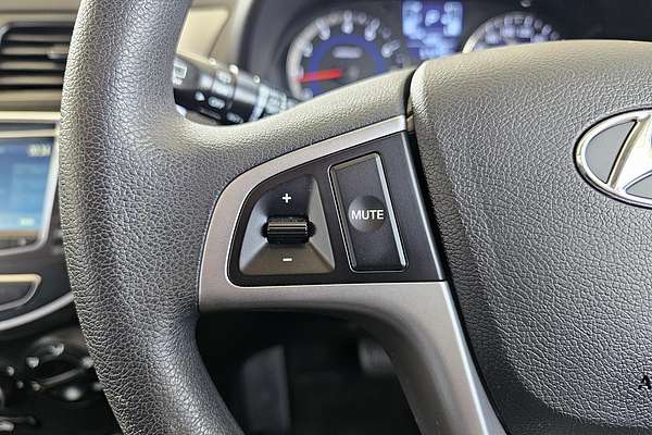 2014 Hyundai Accent Active RB2