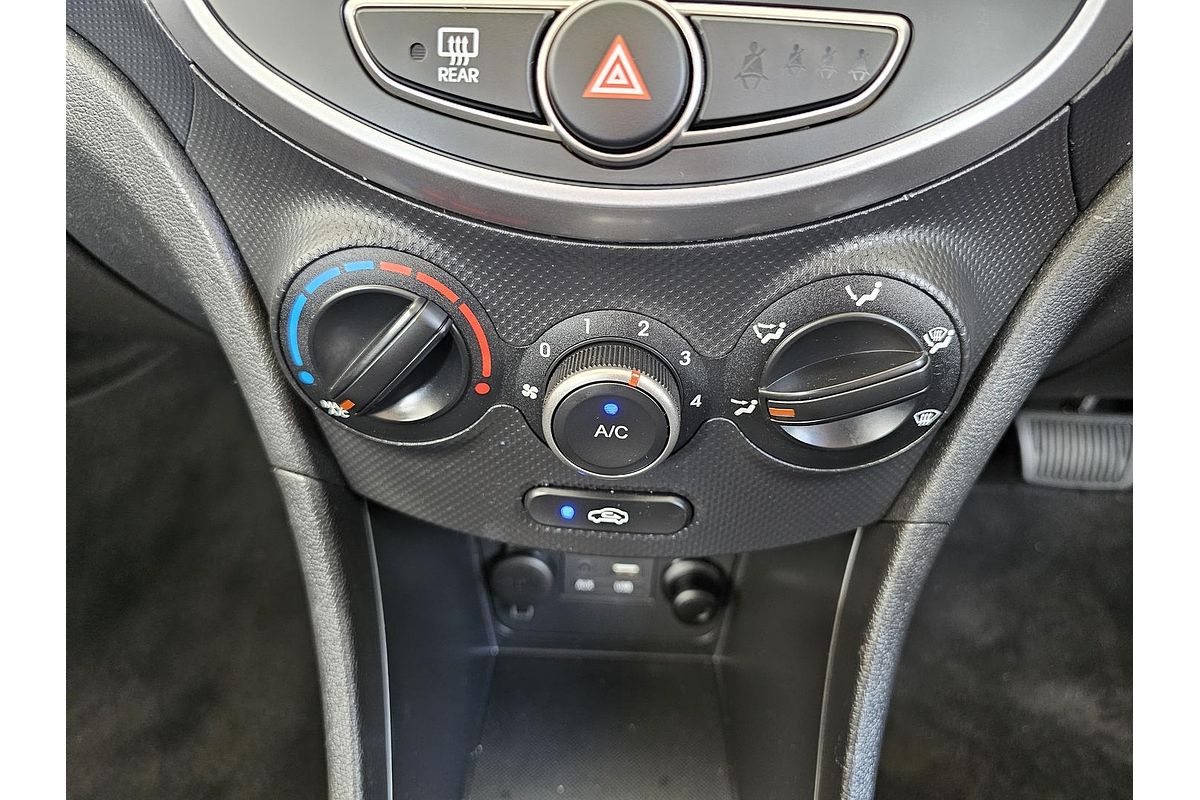 2014 Hyundai Accent Active RB2