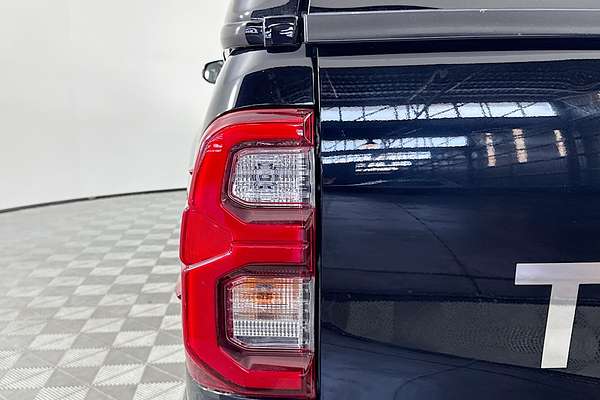2021 Toyota Hilux SR5 GUN126R 4X4