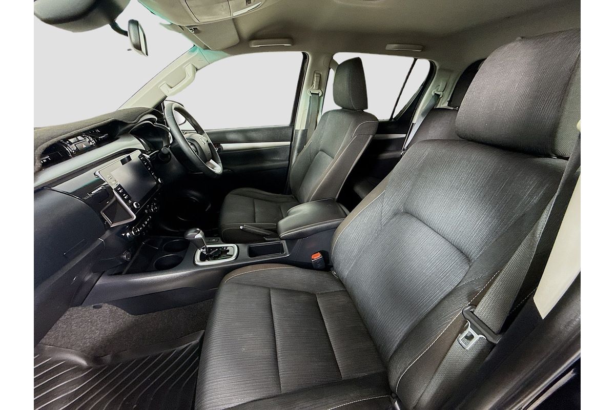2021 Toyota Hilux SR5 GUN126R 4X4
