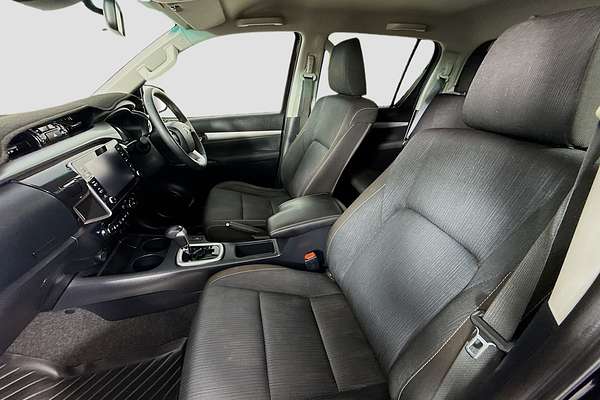 2021 Toyota Hilux SR5 GUN126R 4X4