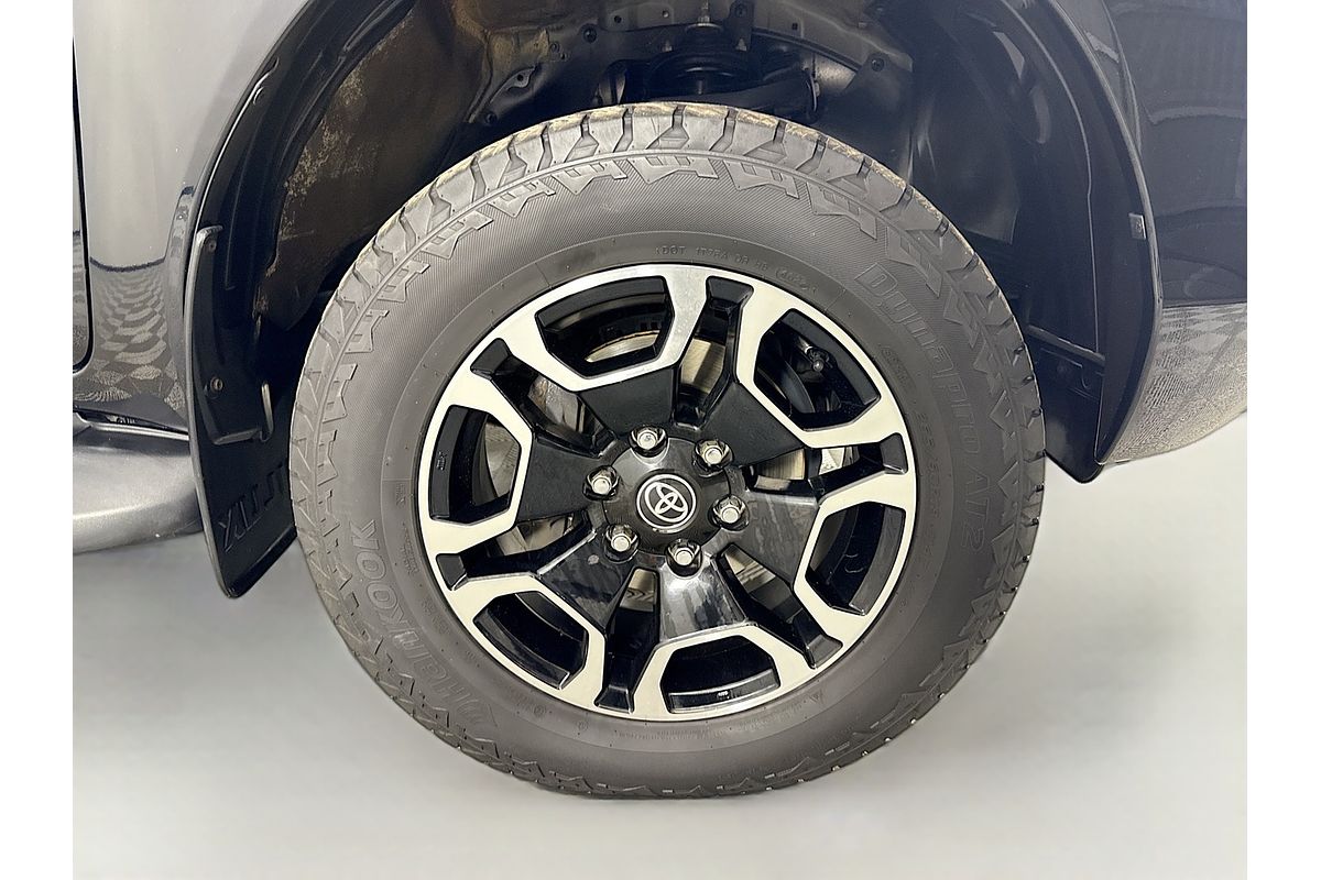 2021 Toyota Hilux SR5 GUN126R 4X4