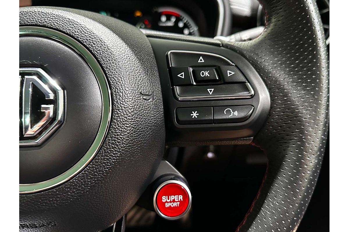 2023 MG HS Essence X SAS23