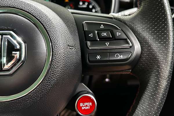 2023 MG HS Essence X SAS23