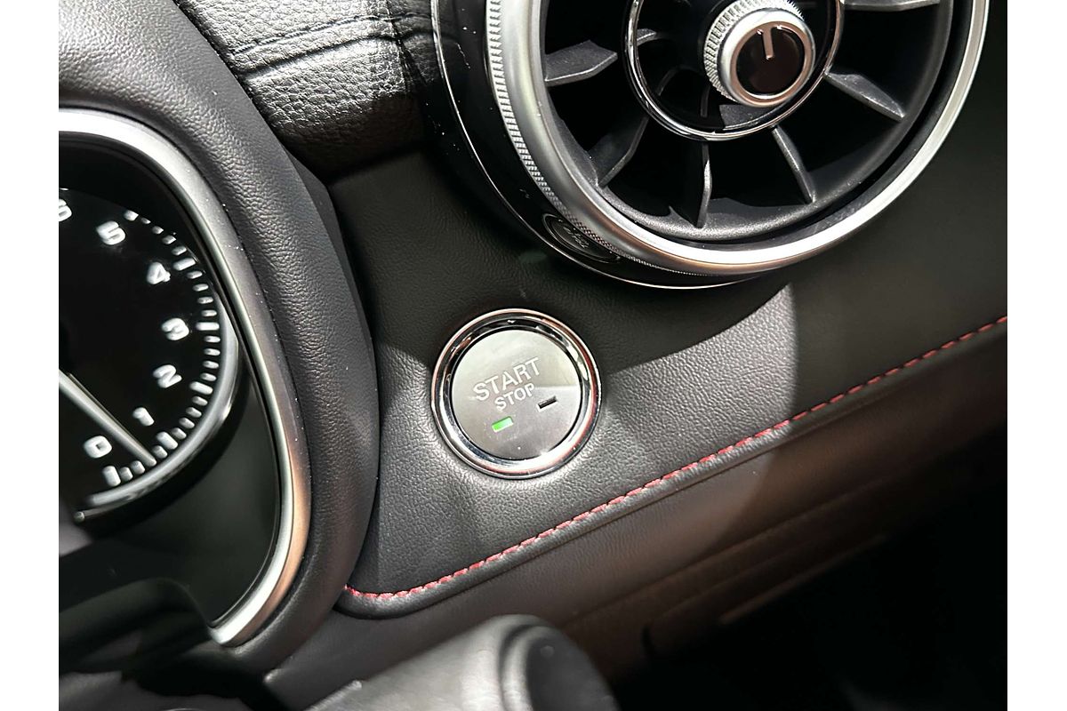 2023 MG HS Essence X SAS23