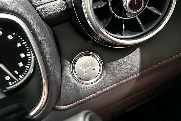 2023 MG HS Essence X SAS23