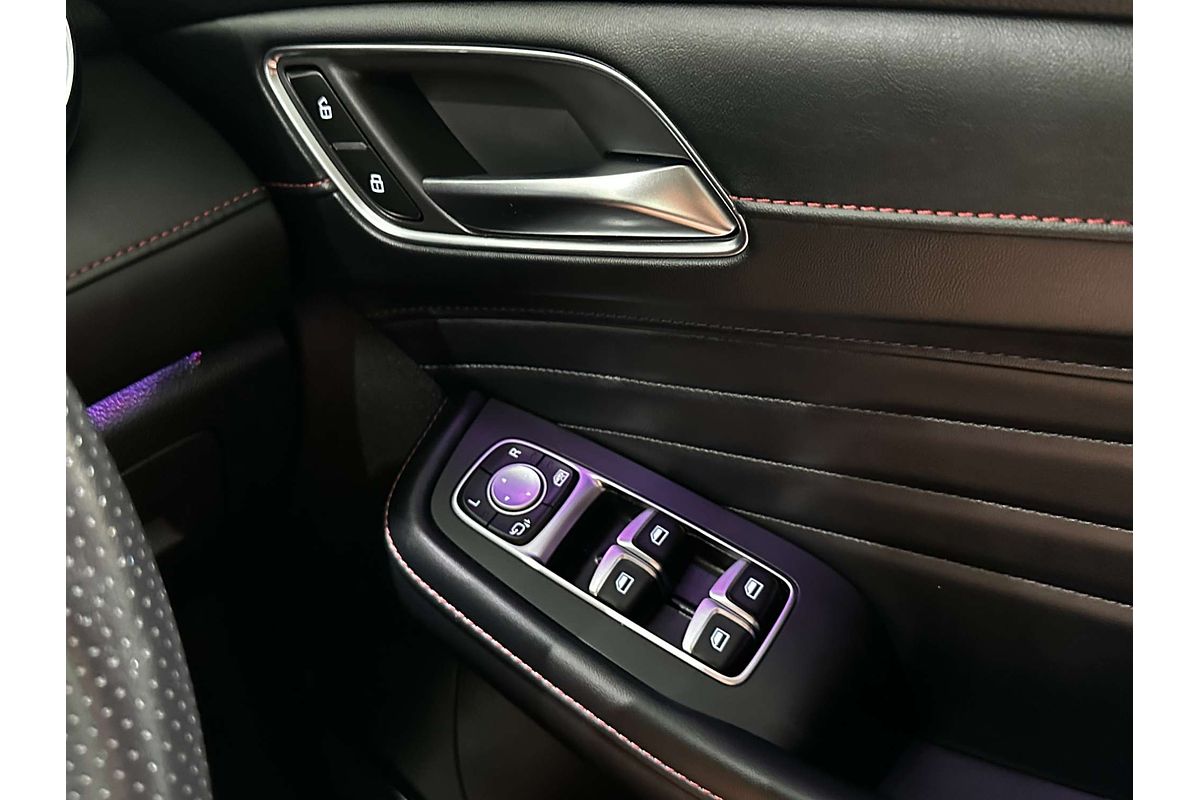 2023 MG HS Essence X SAS23