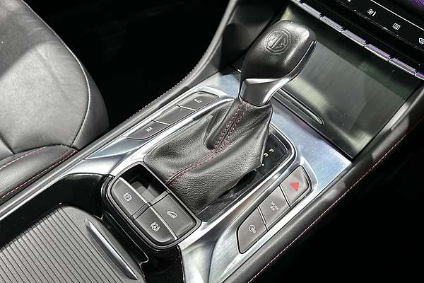 2023 MG HS Essence X SAS23