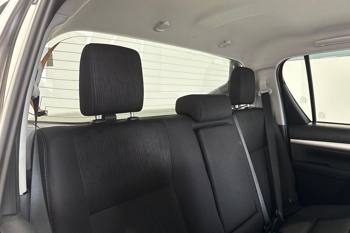 2024 Toyota Hilux SR5 48V GUN126R 4X4