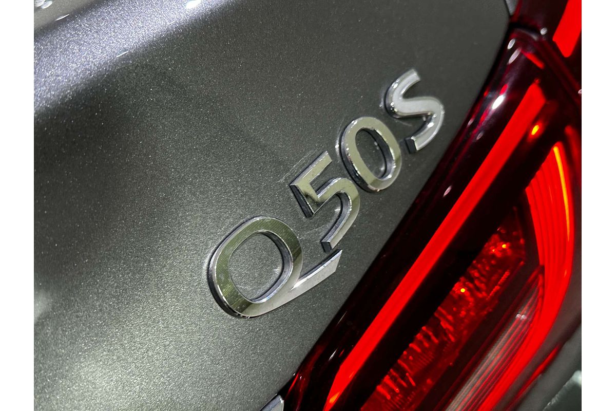 2019 INFINITI Q50 Sport V37