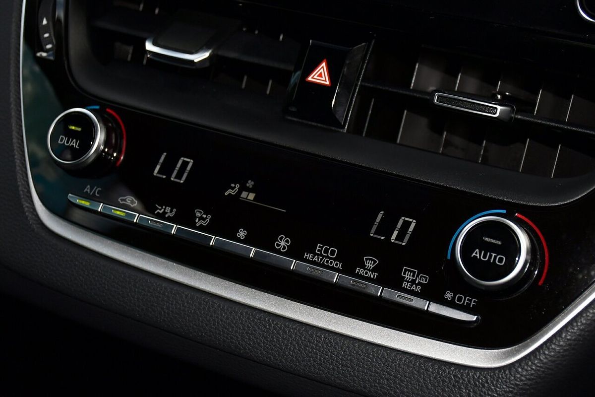 2020 Toyota Corolla SX Hybrid ZWE211R