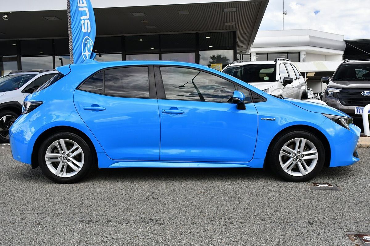 2020 Toyota Corolla SX Hybrid ZWE211R