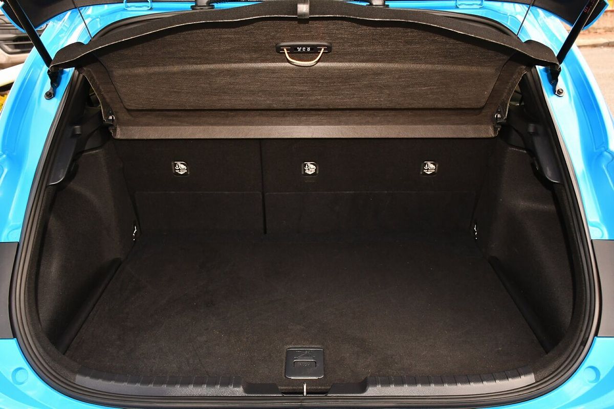 2020 Toyota Corolla SX Hybrid ZWE211R