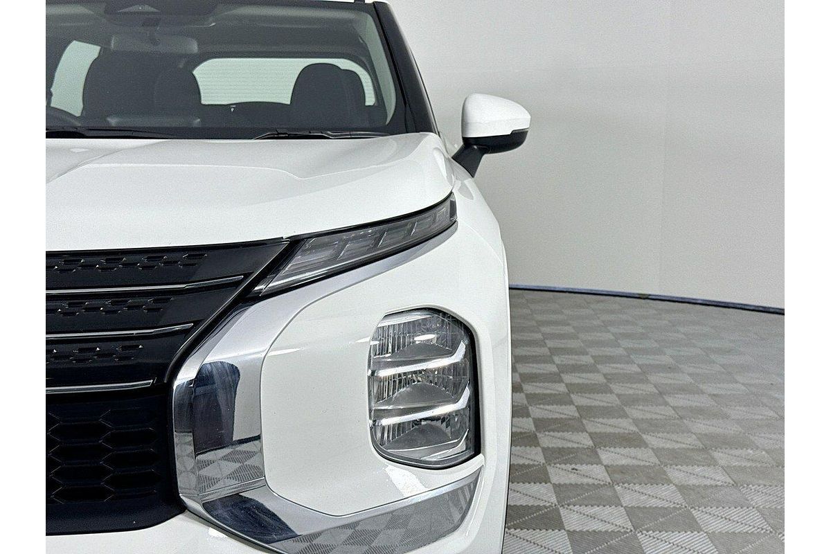 2024 Mitsubishi Outlander ES ZM