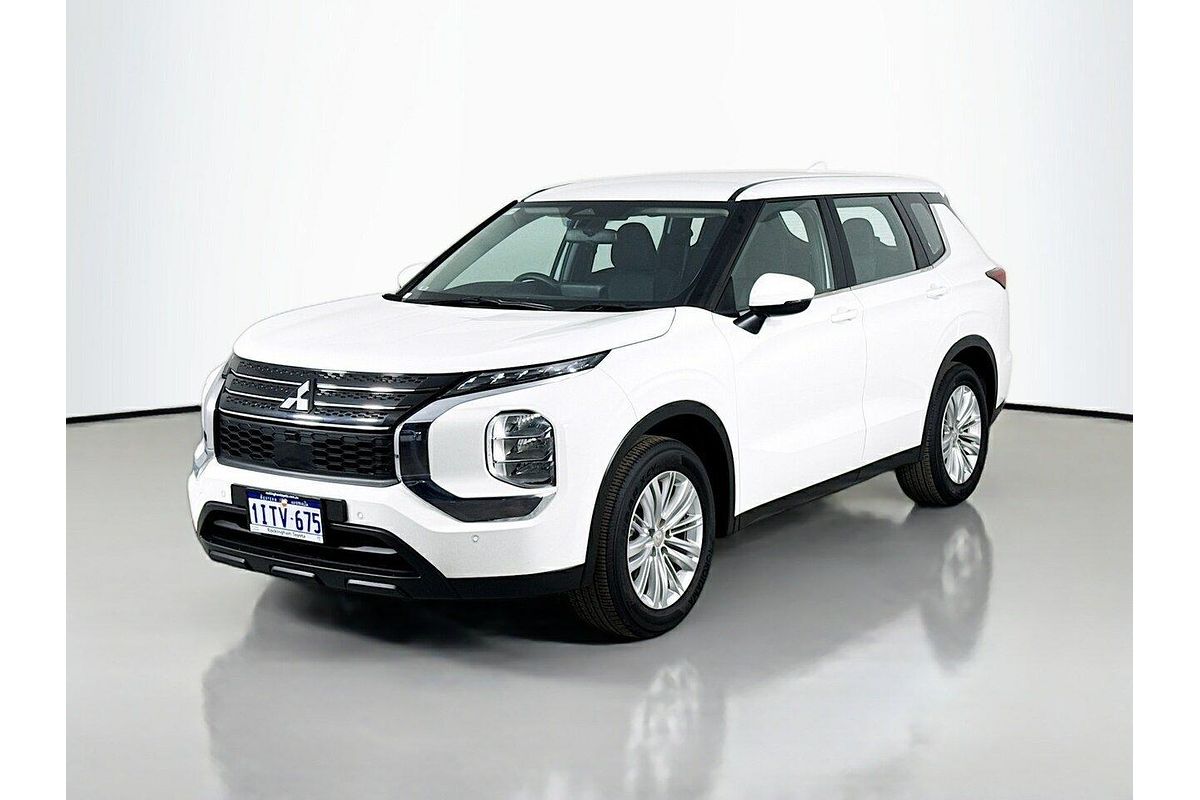 2024 Mitsubishi Outlander ES ZM