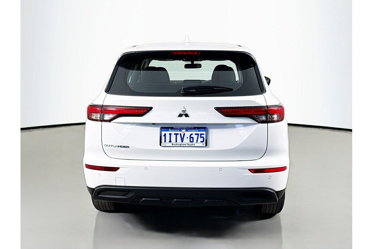 2024 Mitsubishi Outlander ES ZM