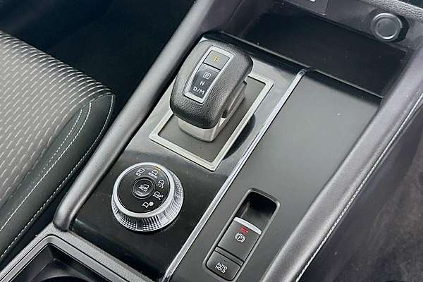 2024 Mitsubishi Outlander ES ZM