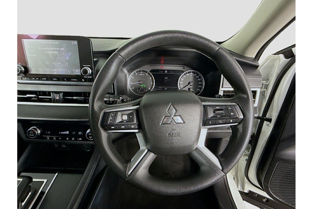 2024 Mitsubishi Outlander ES ZM