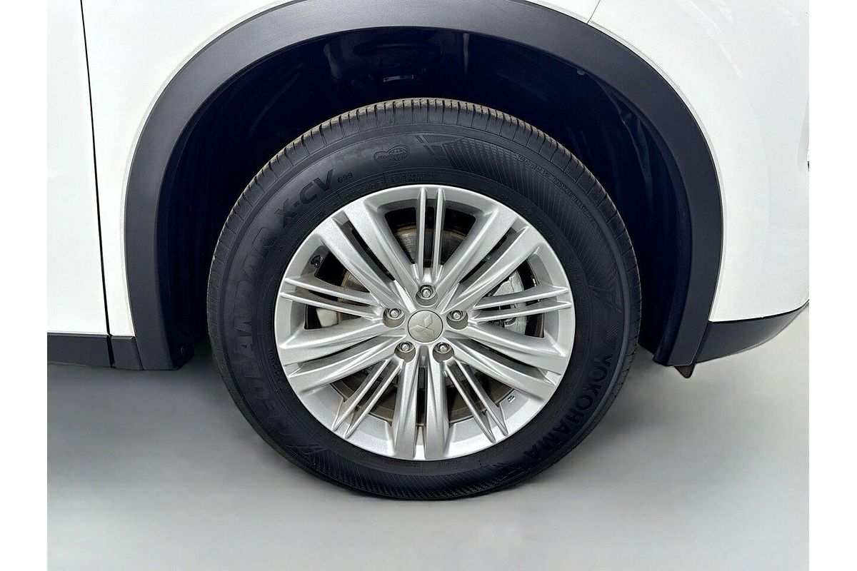 2024 Mitsubishi Outlander ES ZM