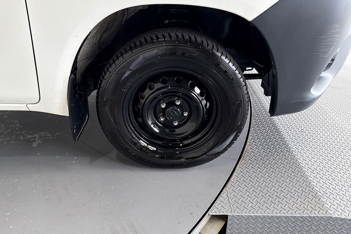 2018 Toyota Hilux Workmate TGN121R Rear Wheel Drive