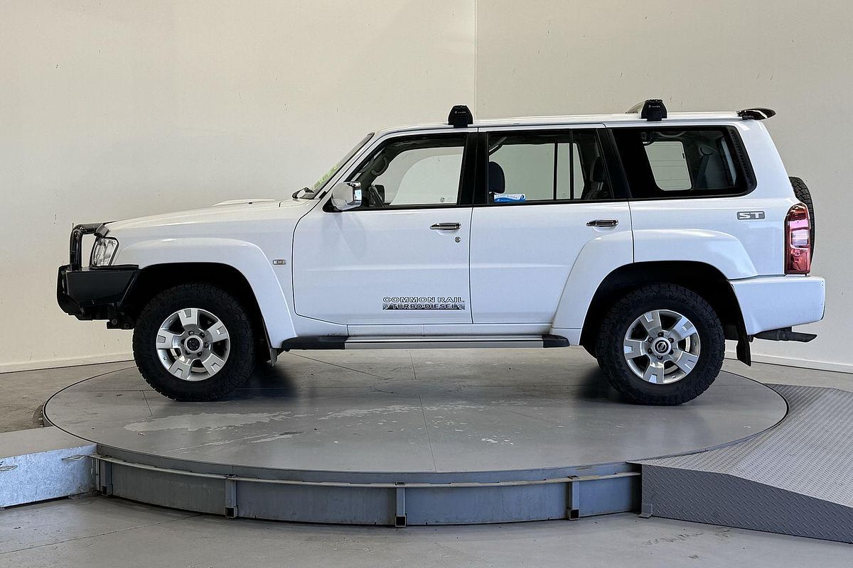 2016 Nissan Patrol ST Y61