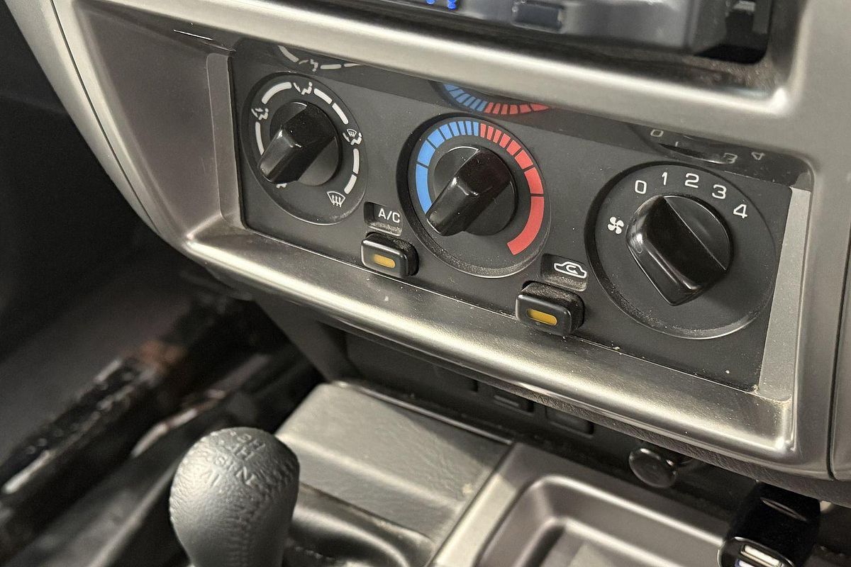 2016 Nissan Patrol ST Y61