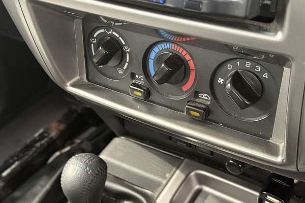 2016 Nissan Patrol ST Y61