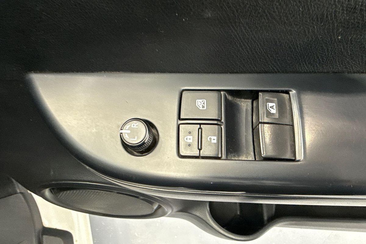 2018 Toyota Hilux Workmate TGN121R Rear Wheel Drive