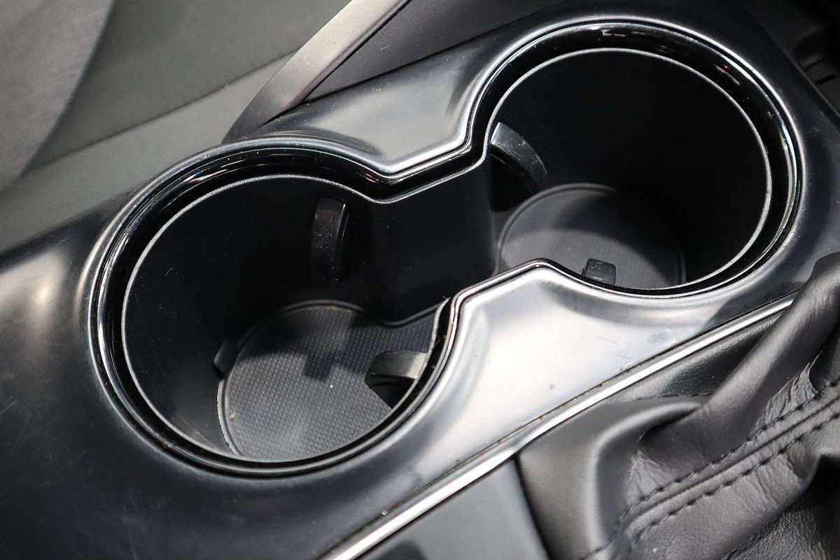 2018 Toyota Camry Ascent ASV70R