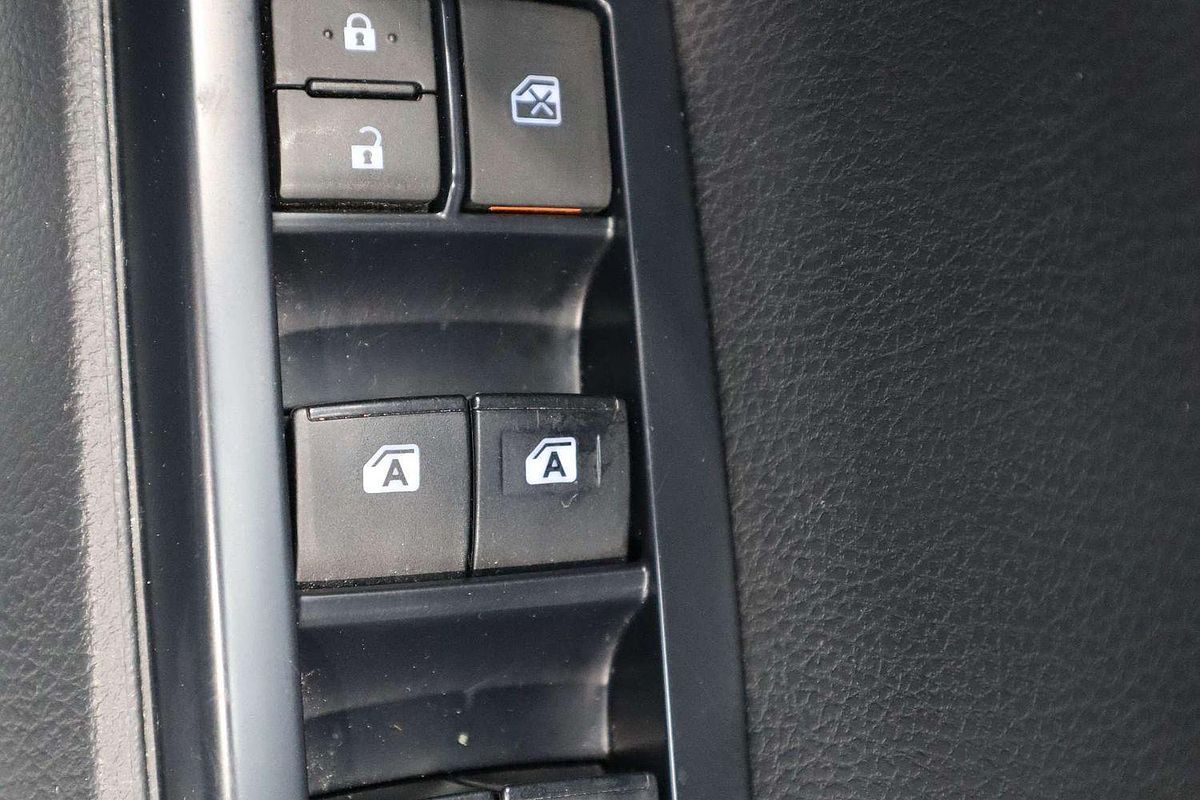 2018 Toyota Camry Ascent ASV70R