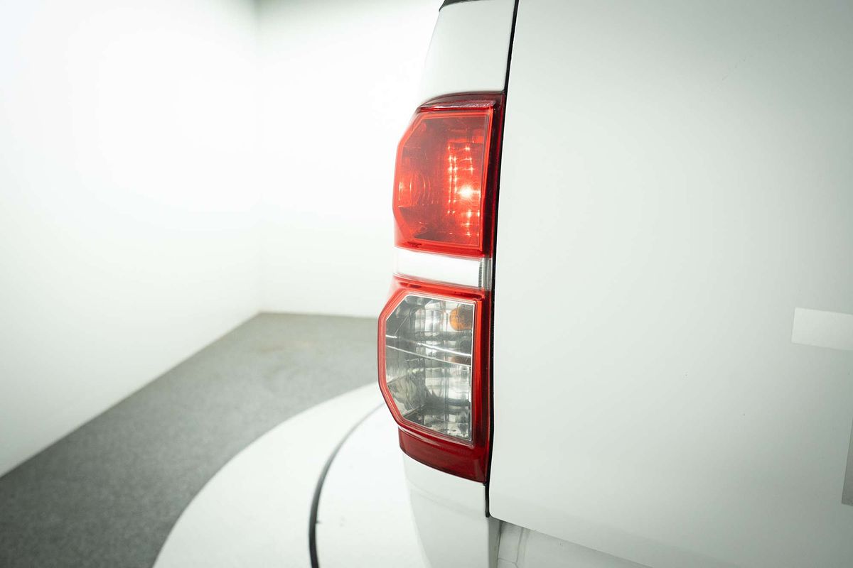 2013 Toyota Hilux SR5 KUN26R 4X4