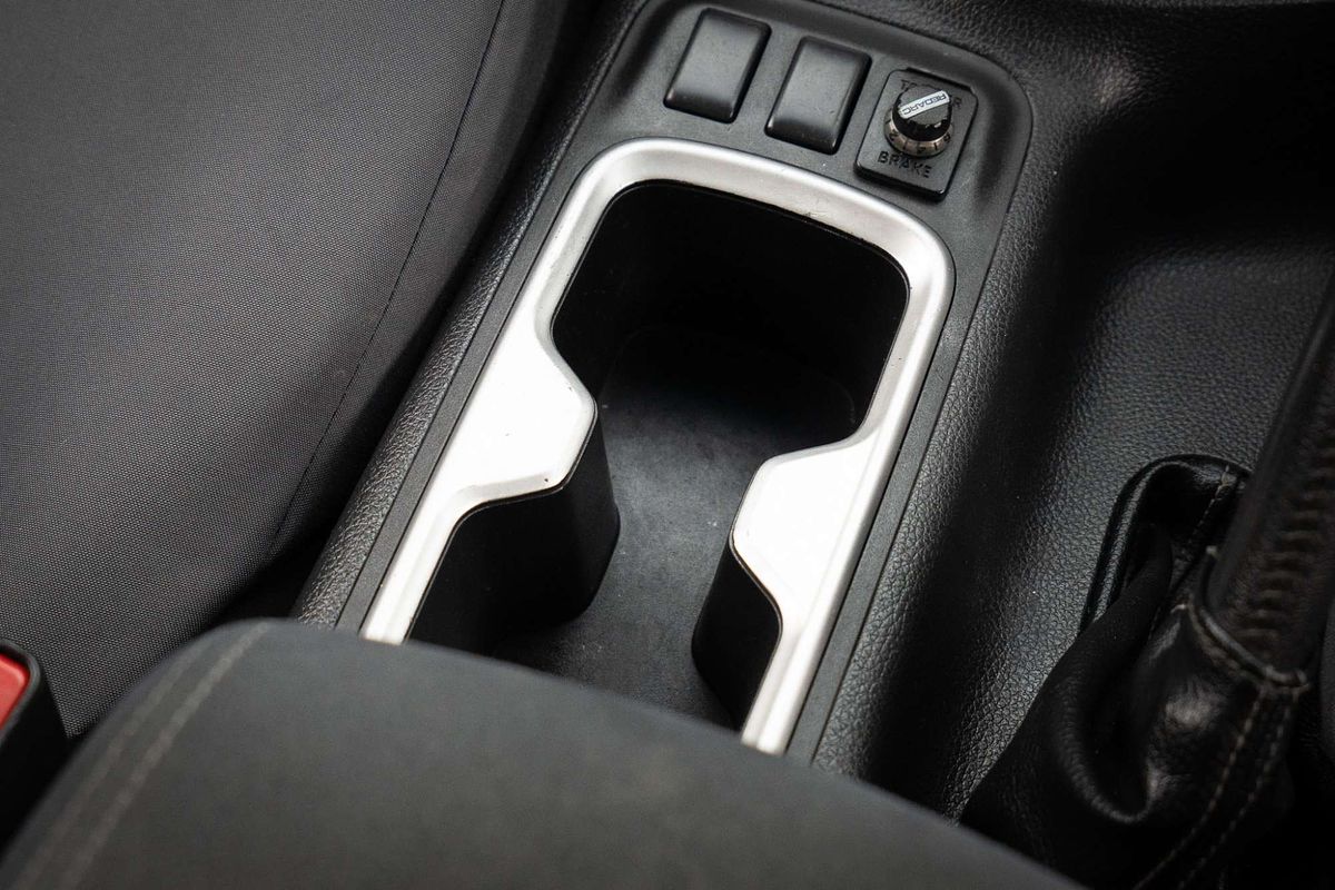 2016 Nissan Navara ST D23 Series 2 Rear Wheel Drive