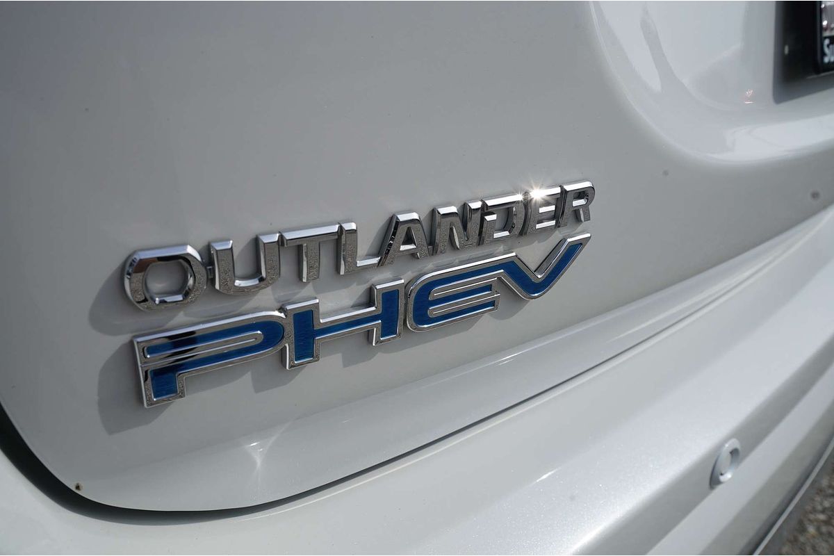 2020 Mitsubishi Outlander PHEV ES ADAS ZL