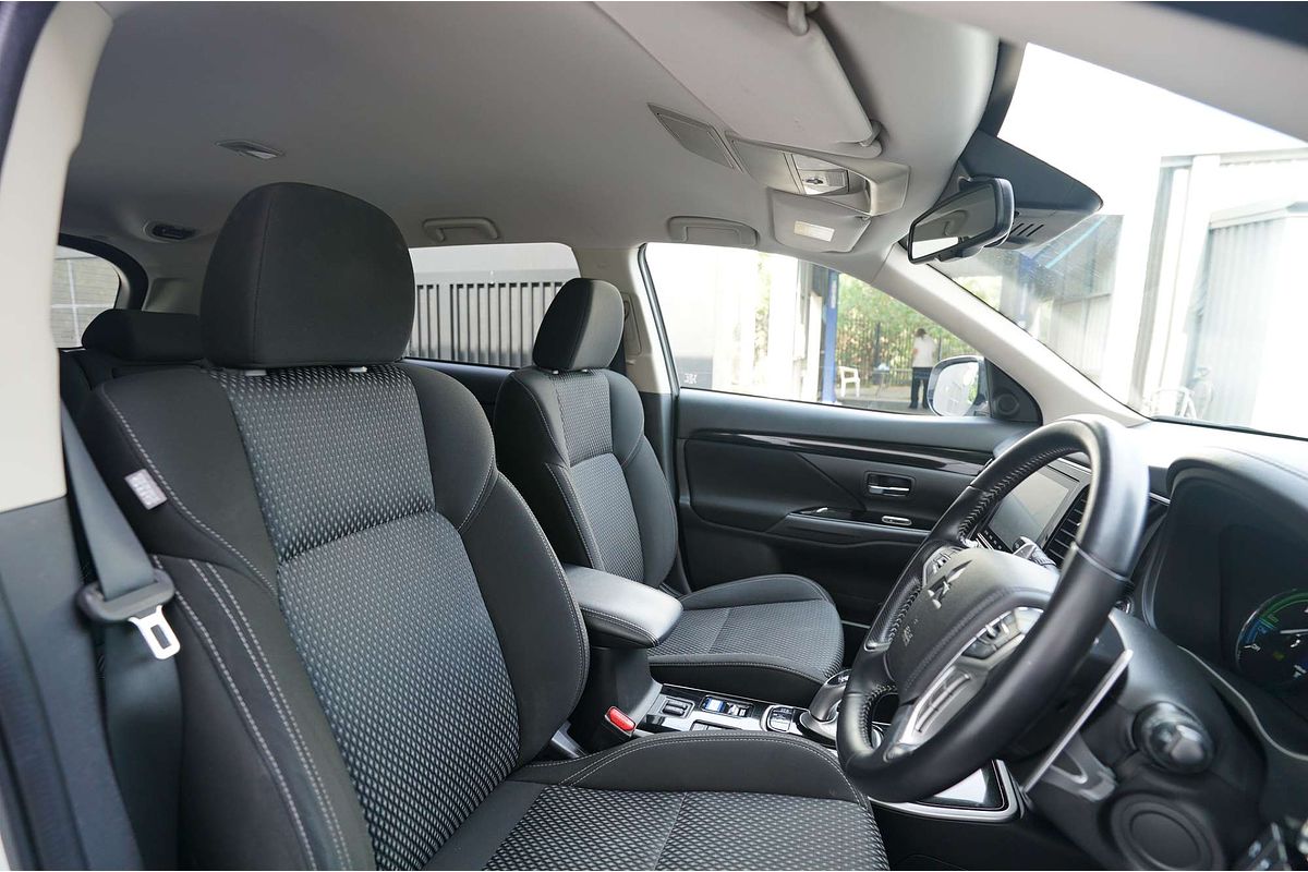 2020 Mitsubishi Outlander PHEV ES ADAS ZL