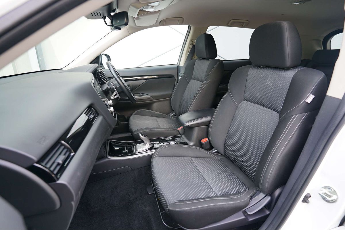 2020 Mitsubishi Outlander PHEV ES ADAS ZL