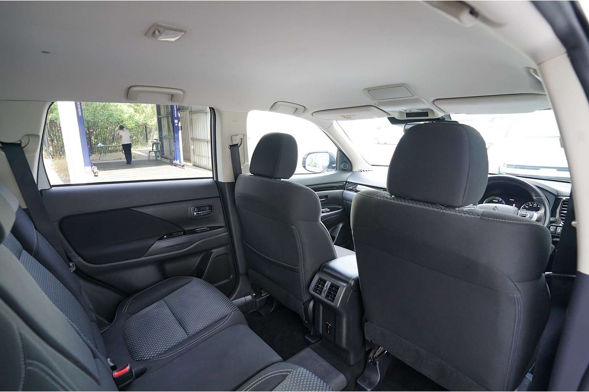 2020 Mitsubishi Outlander PHEV ES ADAS ZL