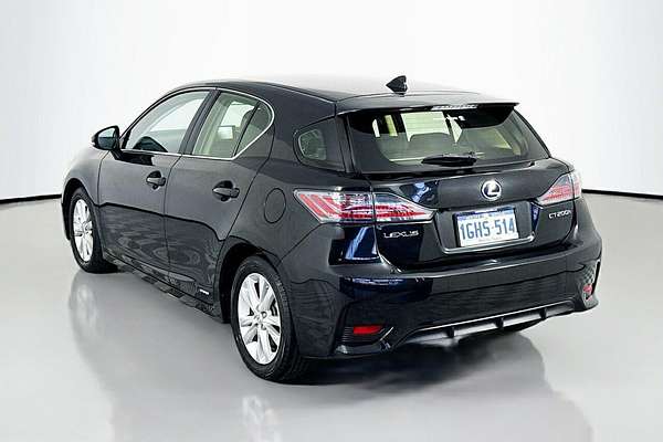 2017 Lexus CT CT200h Luxury ZWA10R