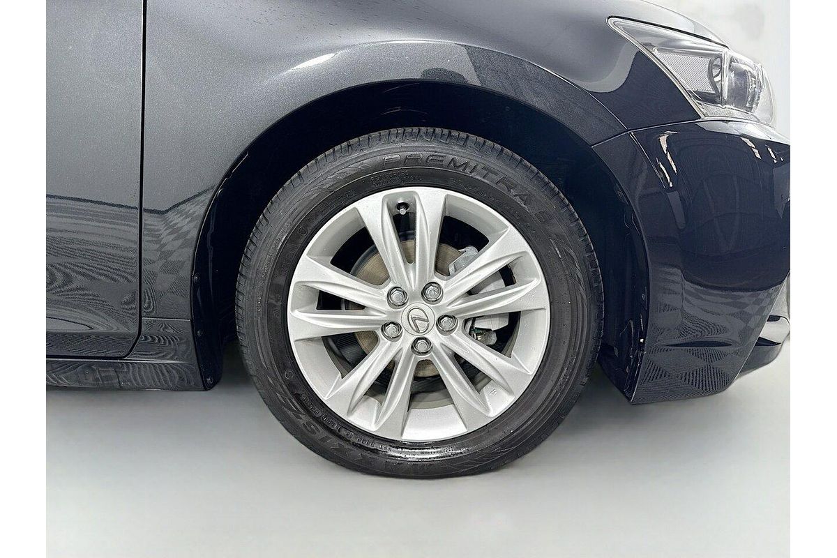 2017 Lexus CT CT200h Luxury ZWA10R