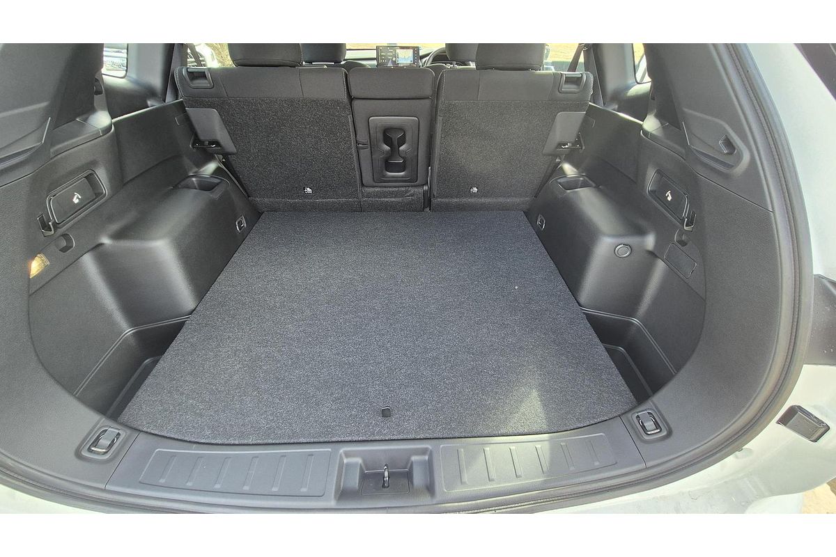 2025 Mitsubishi Outlander ES ZM