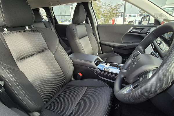 2025 Mitsubishi Outlander ES ZM