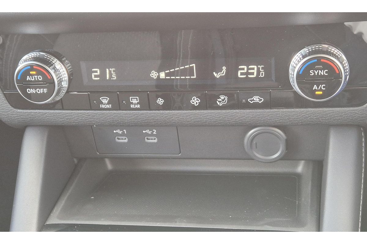 2025 Mitsubishi Outlander ES ZM