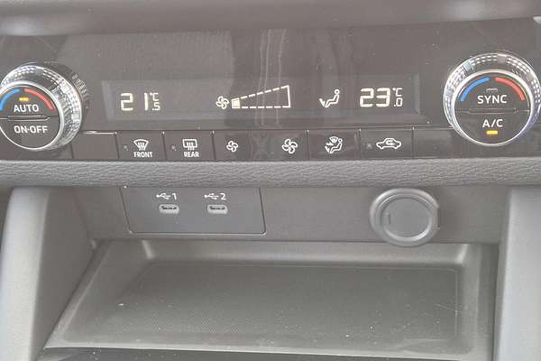 2025 Mitsubishi Outlander ES ZM