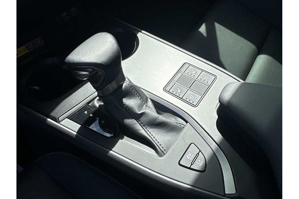 2024 Lexus UX F SPORT Design