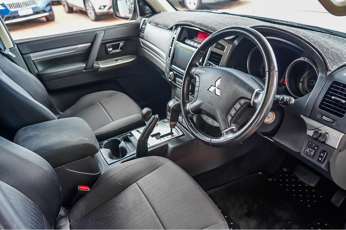 2020 Mitsubishi Pajero GLX NX