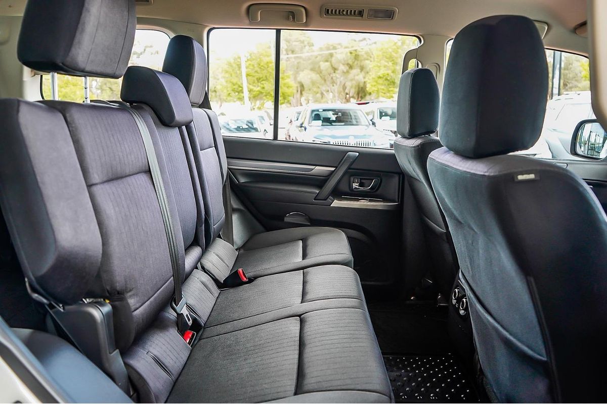 2020 Mitsubishi Pajero GLX NX