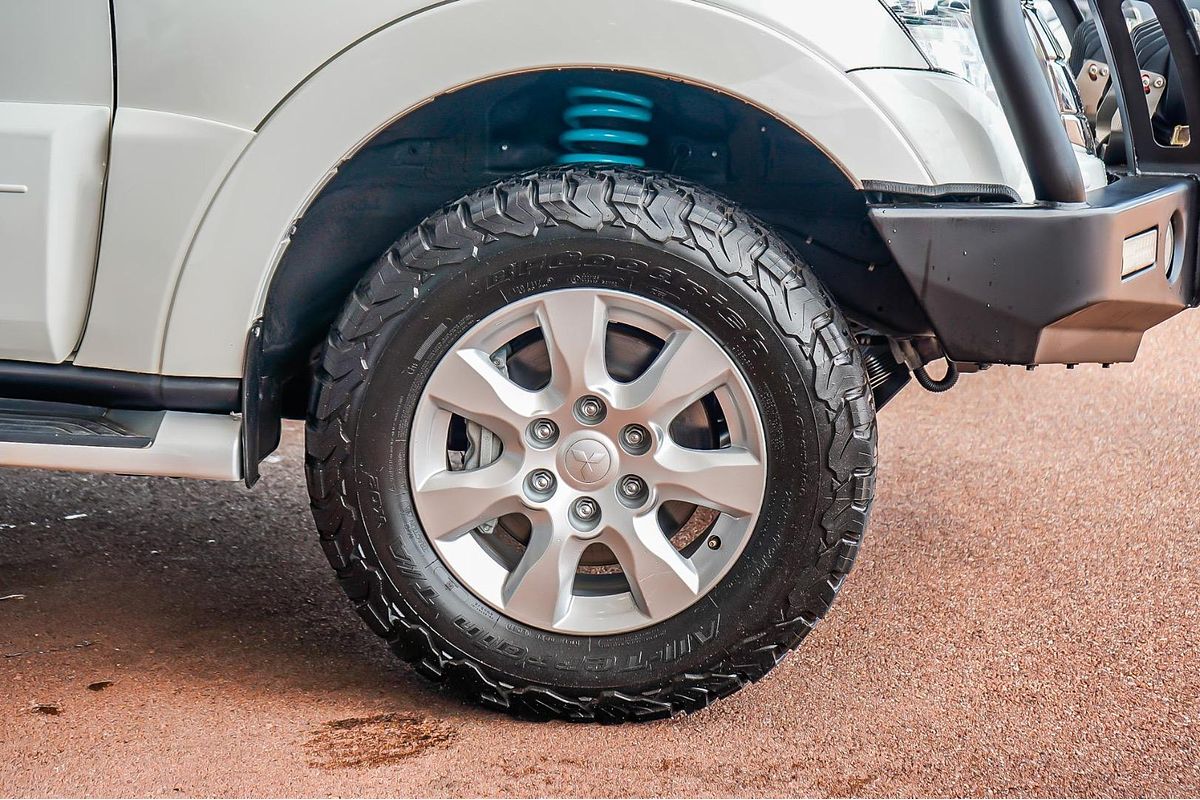 2020 Mitsubishi Pajero GLX NX